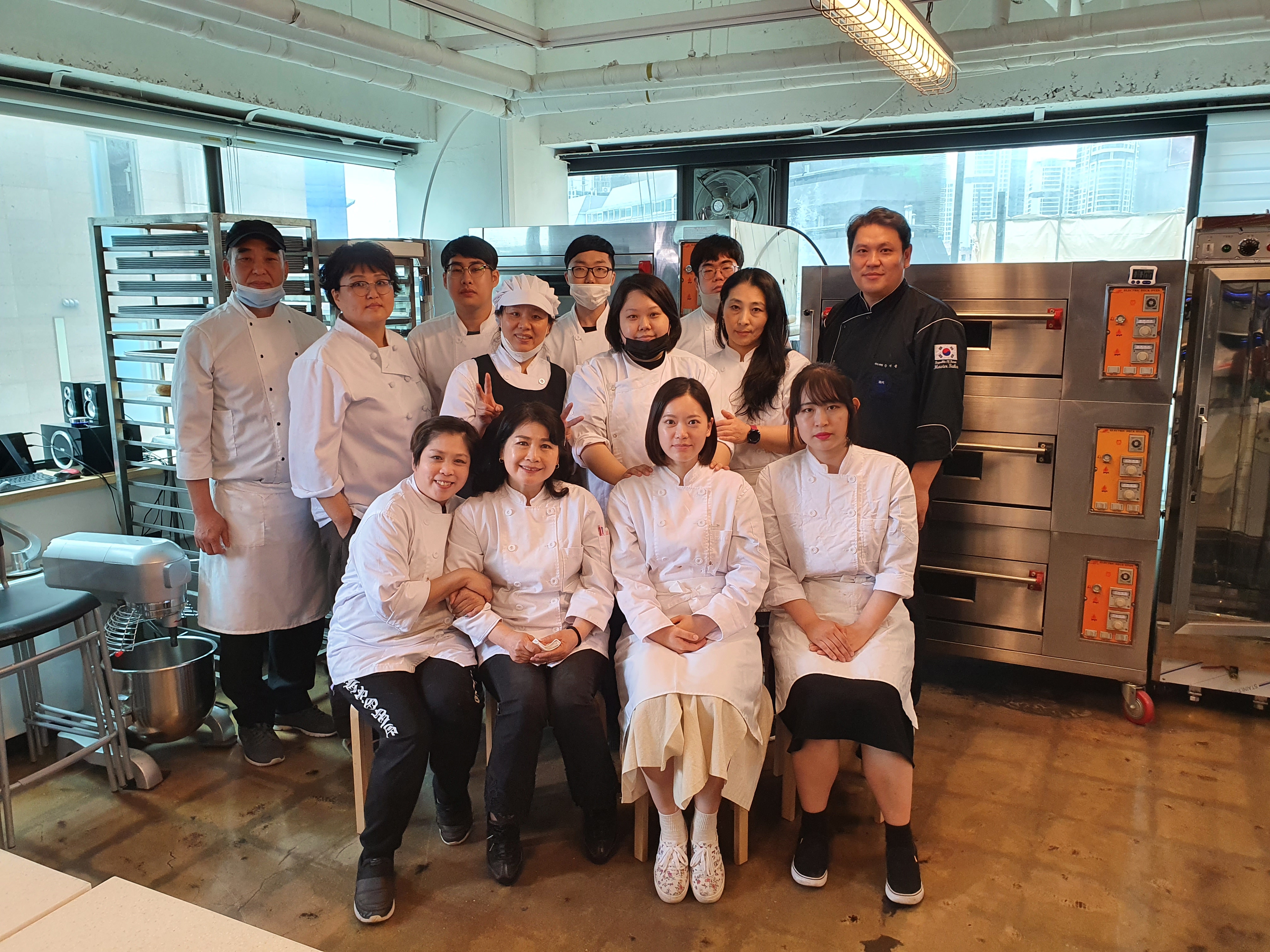 제과제빵기능사 자격증 취득과정_03.16 ~ 05.28 수료식(2)